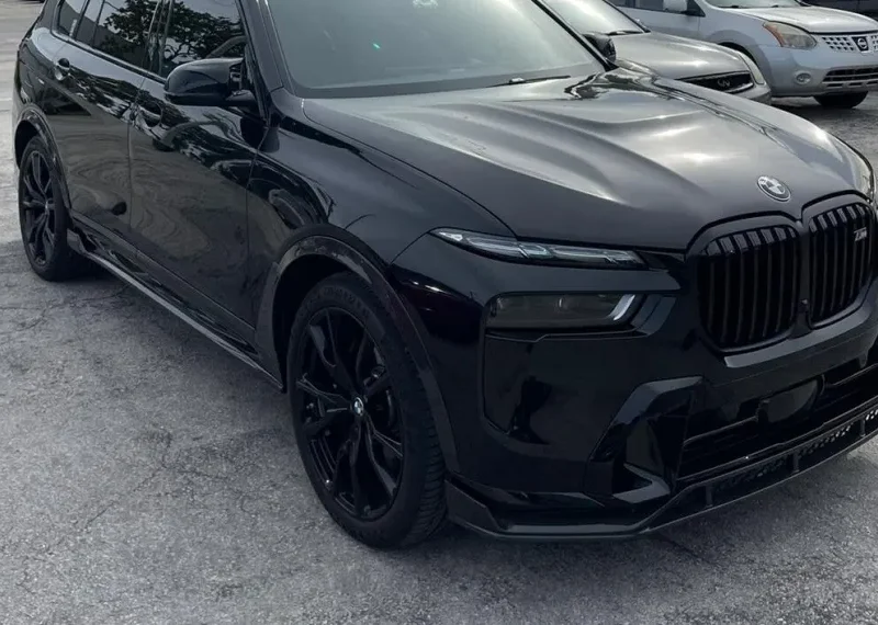 Karbónové rozšírenia karosérie pre BMW X7 LCI