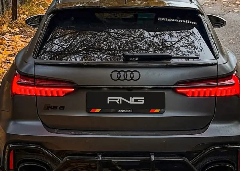 Zadný stredný spojler pre Audi RS6