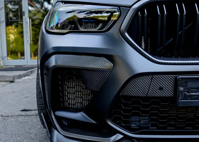 Karbónový stredový diel predného nárazníka pre BMW X6M F96