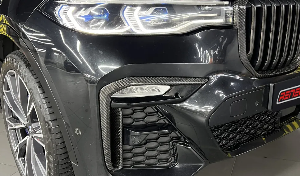 Karbónové vložky do predného nárazníka pre BMW X7