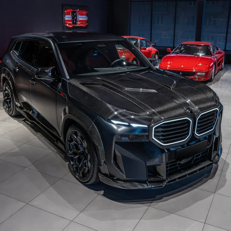 Karbónová kapota pre BMW XM