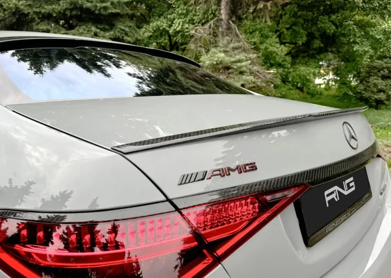 Zadný karbónový stredový spojler pre Mercedes-Benz S63 W223