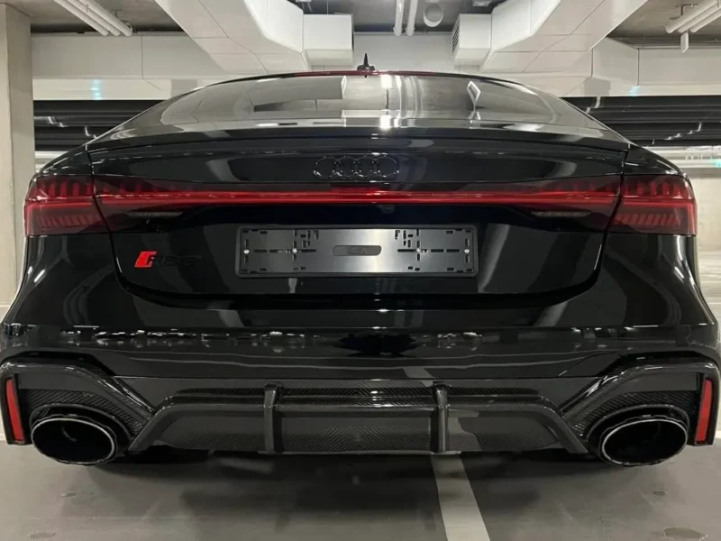 Karbónový difúzor pre Audi RS7
