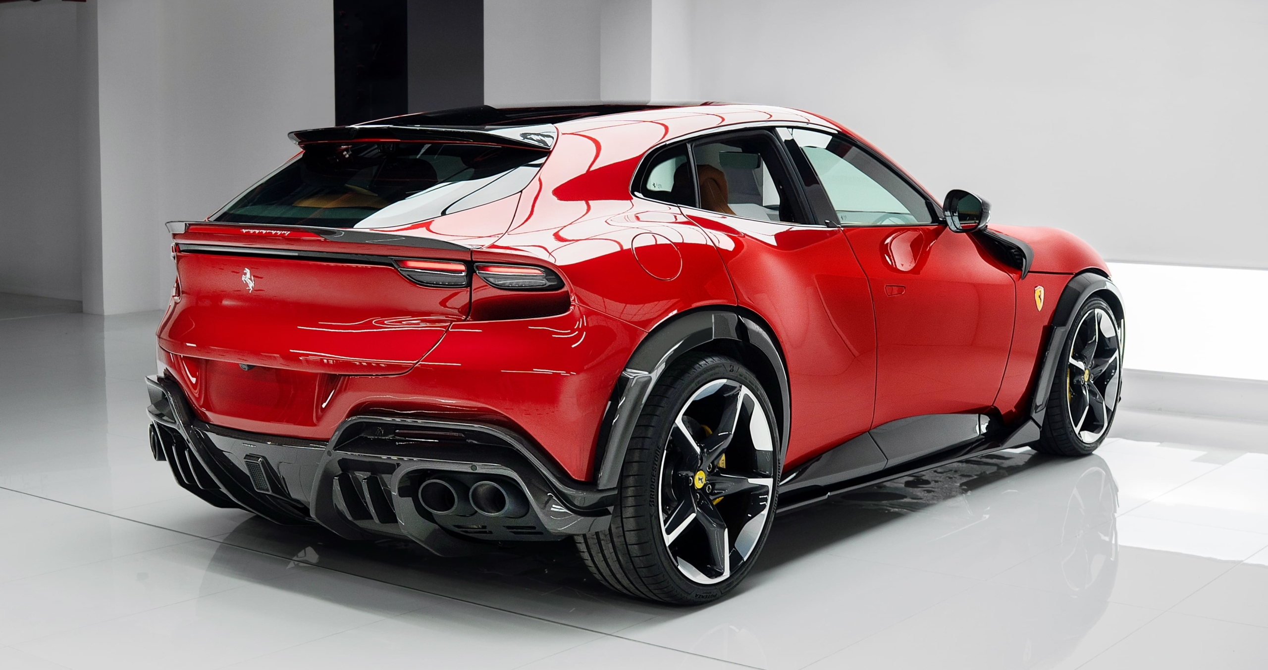 Karbónový difúzor zadného nárazníka pre Ferrari Purosangue