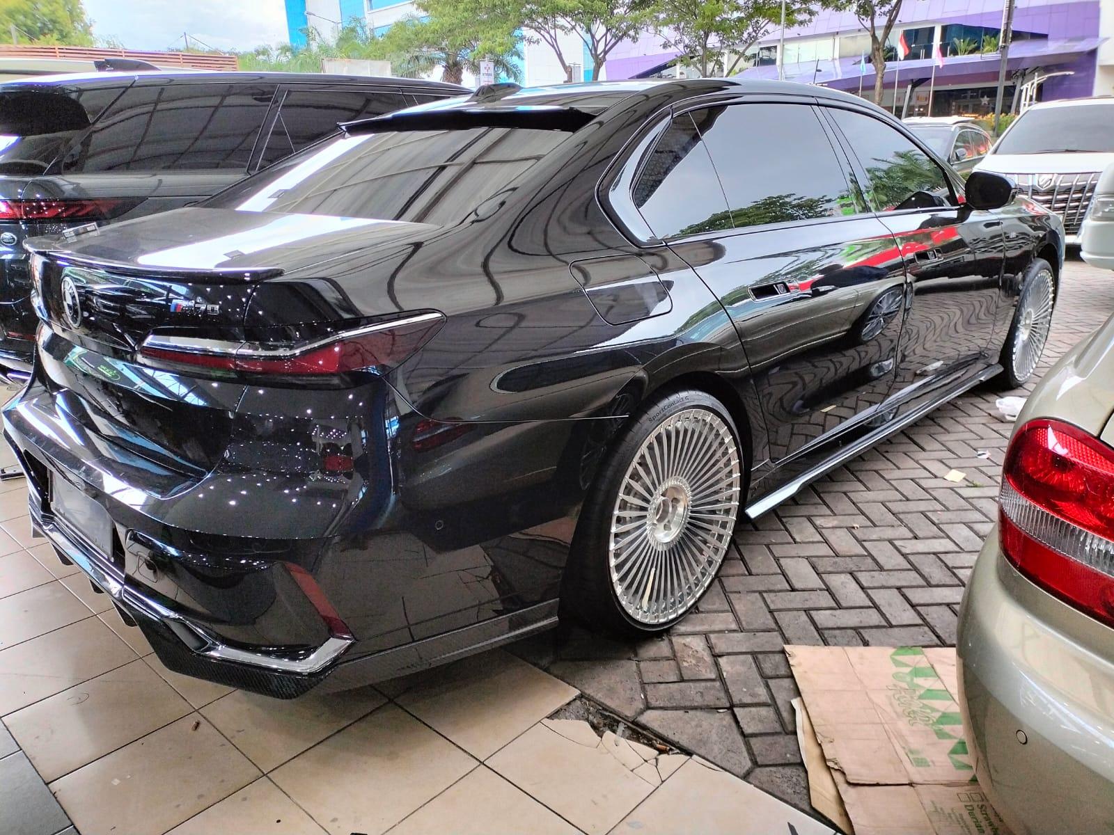Karbónový difúzor pre BMW 7 G70